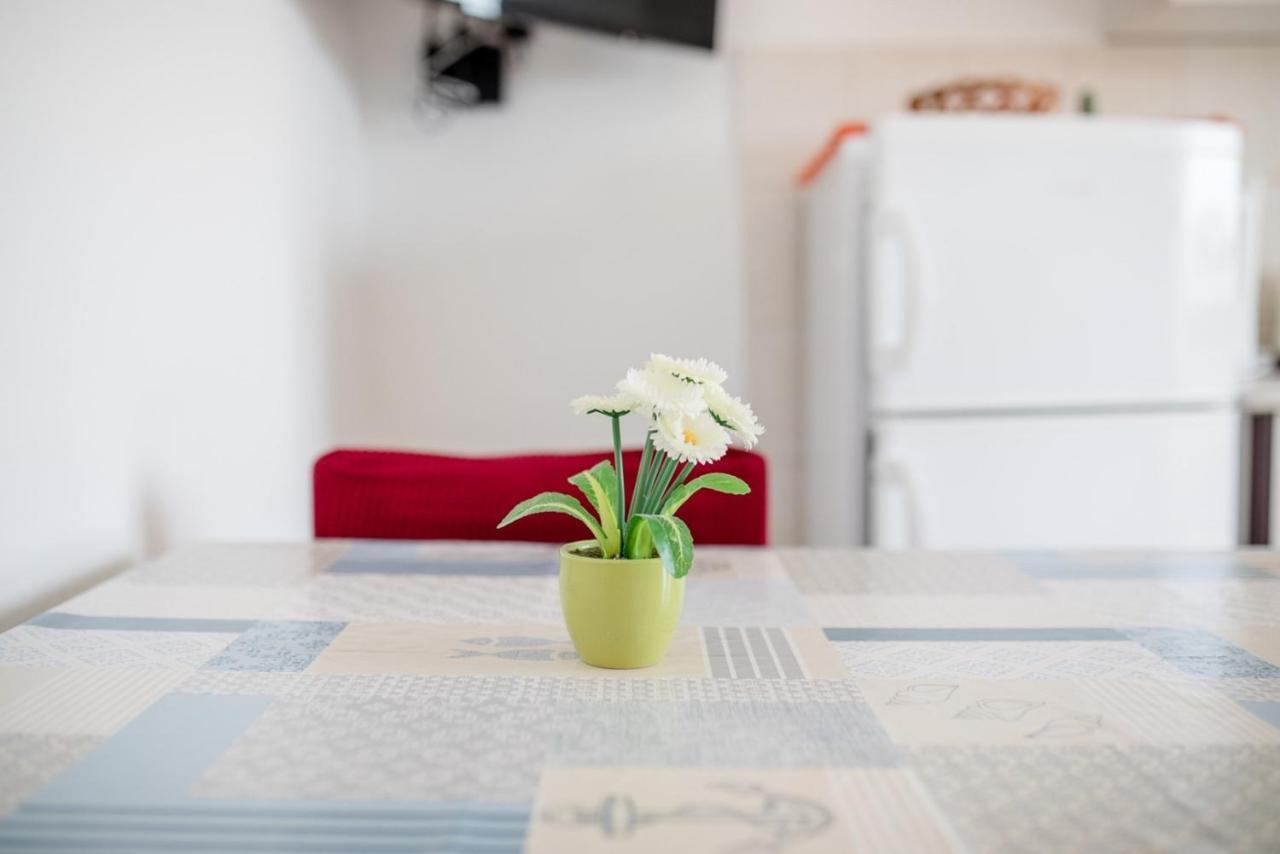 Apartments Mladenka In Banjol エクステリア 写真